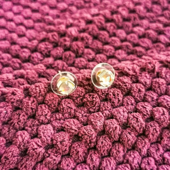 Kendra Scott Gold and White Earrings - Picture 2 of 3